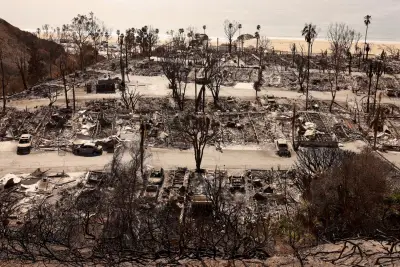 Ravaged Palisades mobile home park now eligible for federal debris removal: 'It feels hopeful'
