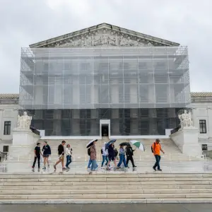 Supreme Court Sends Case Concerning Venezuelan Migrants to Lower Court