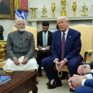 Trump’s Apple Threat Complicates India’s Tariff Negotiations