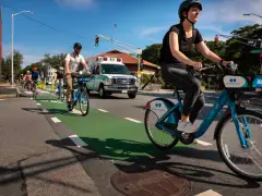 Parking vs. pedals: Broadway bike lane plan divides Cambridge residents