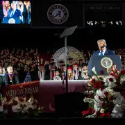 In Alabama Commencement Speech, Trump Mixes In the Political