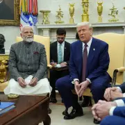 Trump’s Apple Threat Complicates India’s Tariff Negotiations
