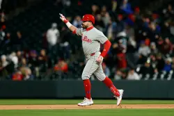 After clubbing 300th HR, Phillies' Kyle Schwarber says, 'Lot more to come,' but ...